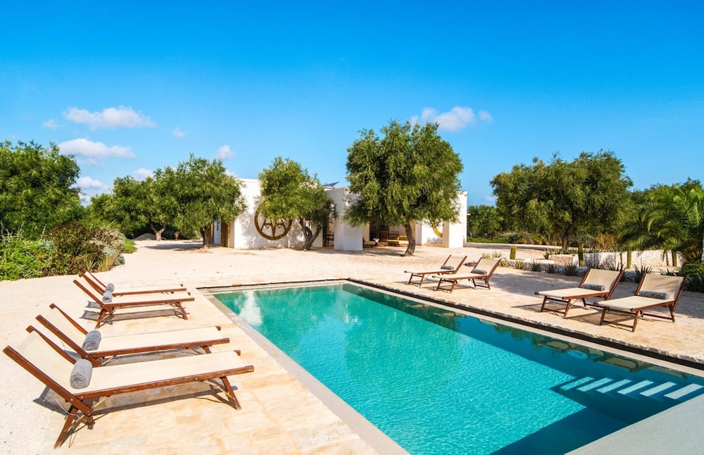 Tenuta Fonte in Ostuni — 4-Star Luxury Hotel in Ostuni, Italy