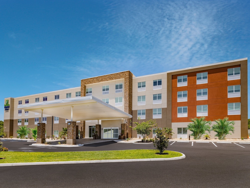 Holiday Inn Express & Suites Ruskin by IHG - photo 60