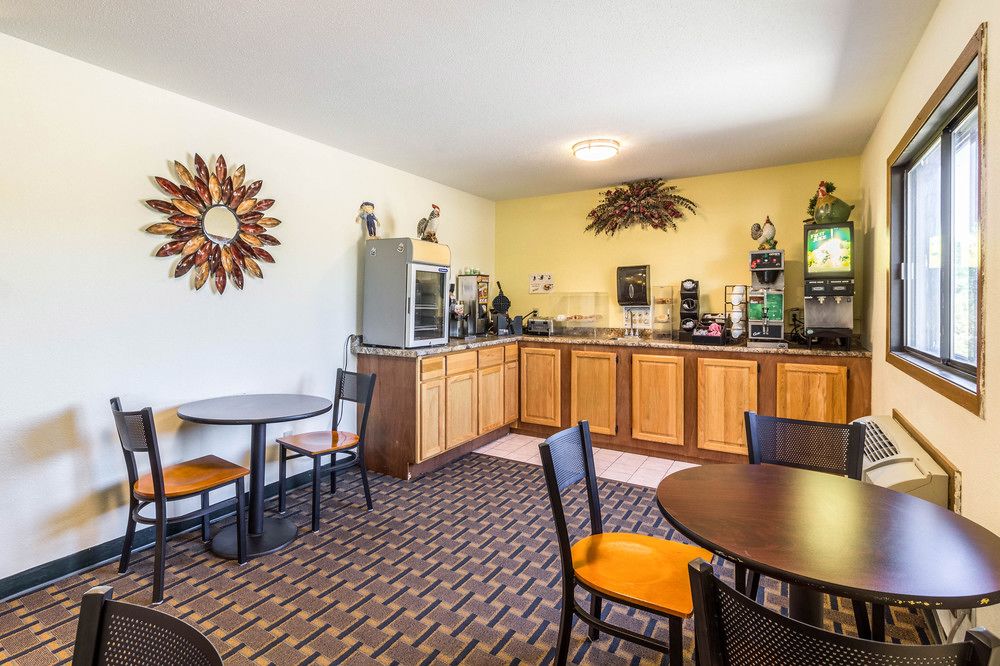Rodeway Inn Baxter - photo 33
