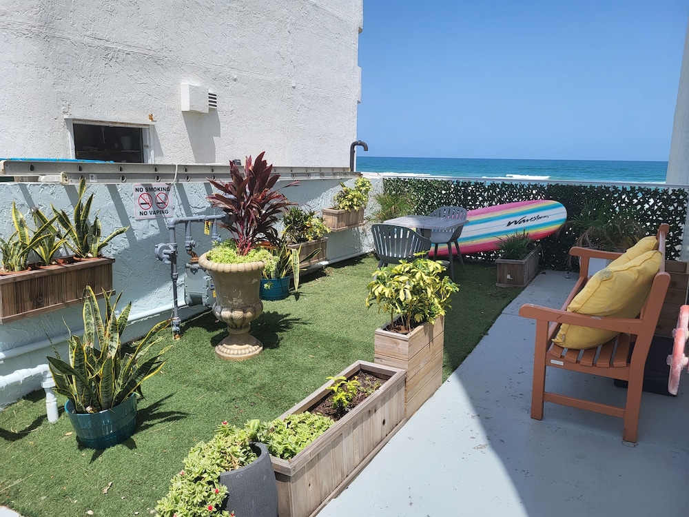 Beachside Hotel - photo 68