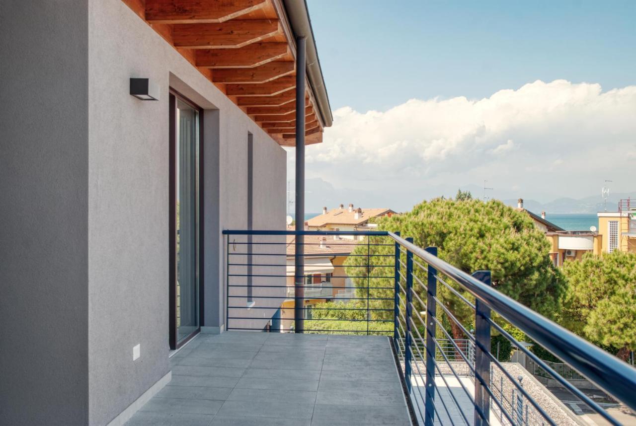 Residenza Puoti — 4-Star Luxury Hotel in Peschiera Del Garda, Italy