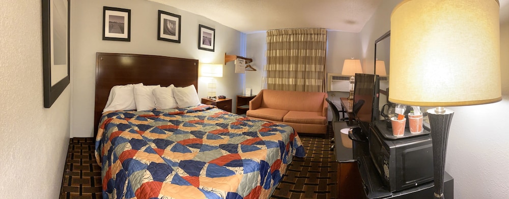 Le Mars Inn & Suites - photo 24