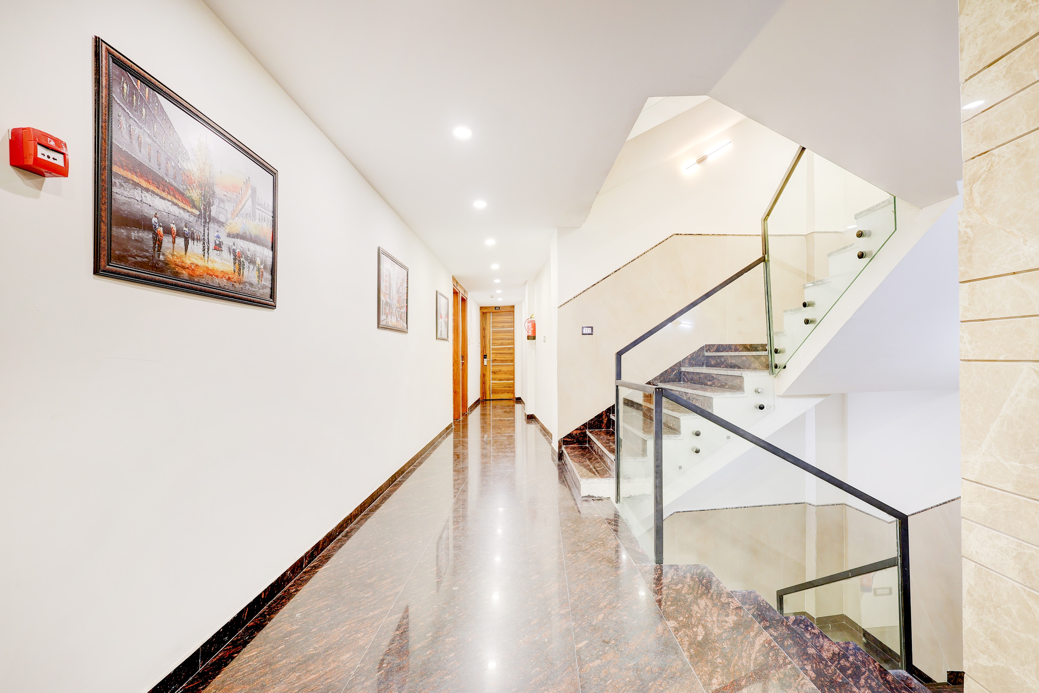 Super Collection O The Grand Villa — 4-Star Luxury Hotel in New Delhi, India