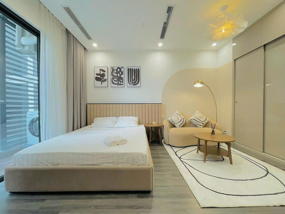 Luna's House Vinhomes Smart City — 4-Star Luxury Hotel in Hanoi, Vietnam