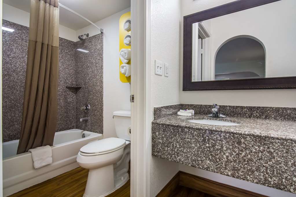 Motel 6 Pensacola N.A.S. - photo 22