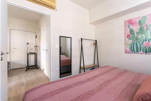 Minimal luxury 5BDR apt w terrace AcropolisView — 4-Star Luxury Hotel in Athens, Greece