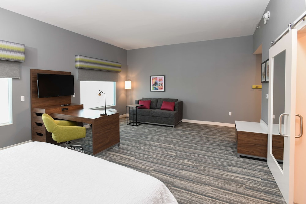 Hampton Inn & Suites Cincinnati Liberty Township - photo 23