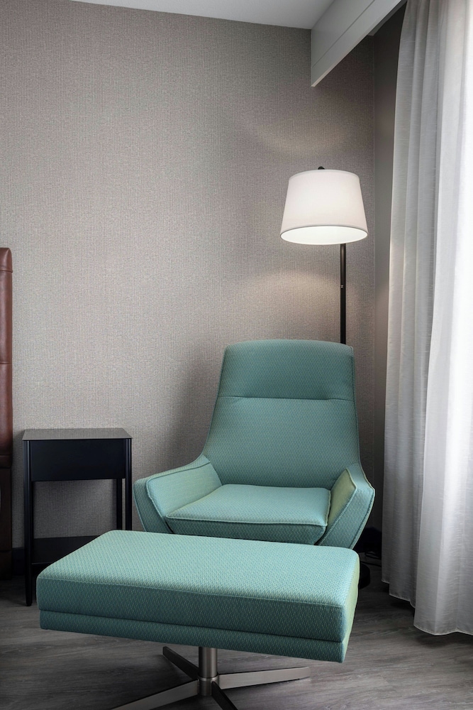 Four Points by Sheraton Hotel & Suites San Francisco Airport - photo 15