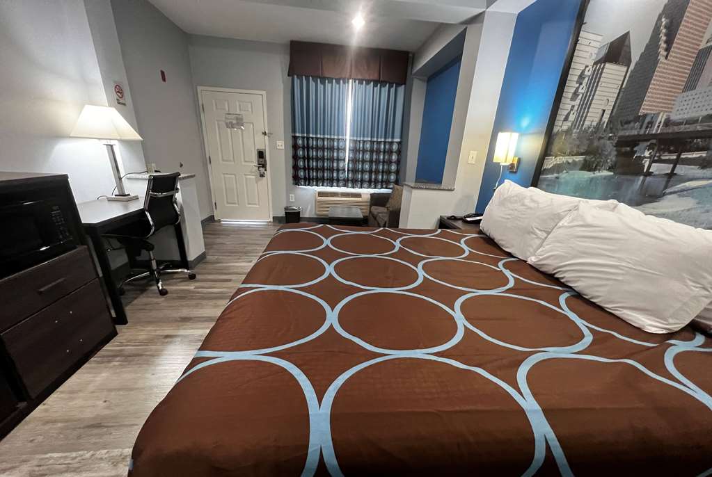 Super 8 by Wyndham Houston North I 45 - photo 15