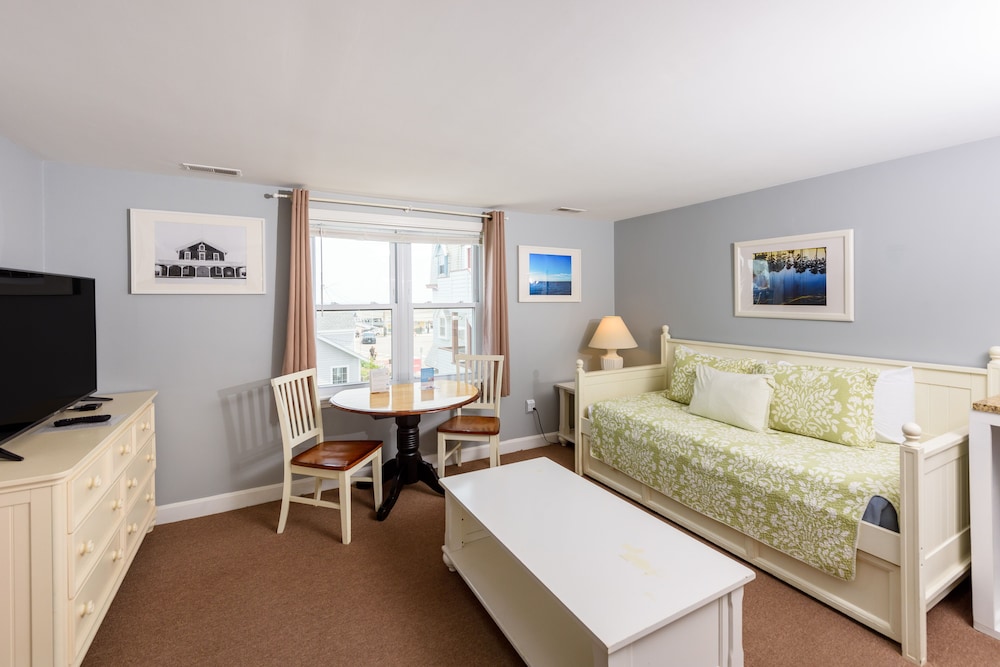 MV Surfside Hotel - photo 28