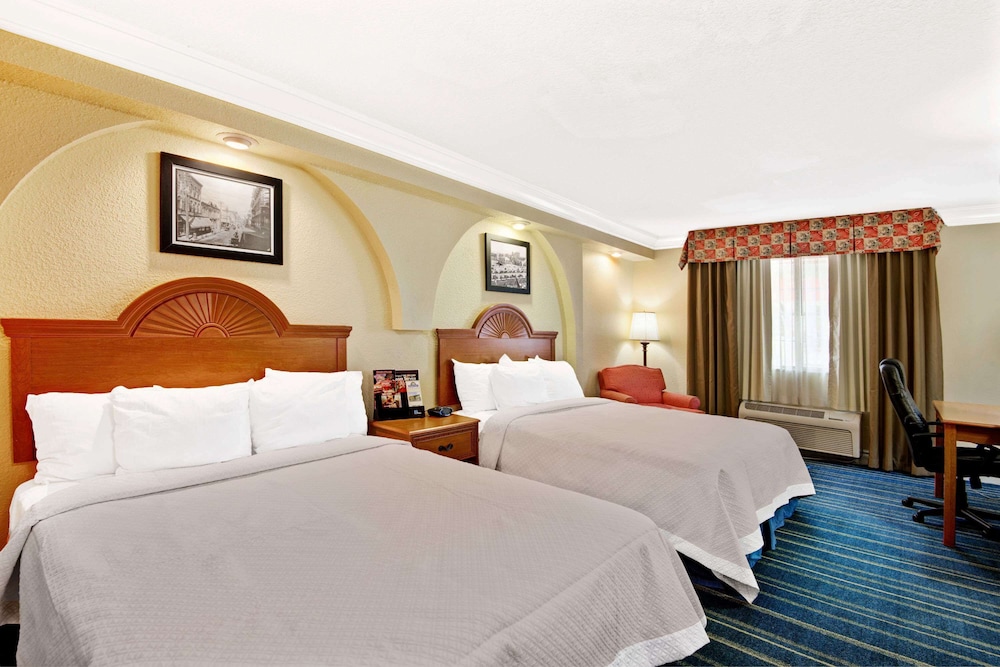 Days Inn by Wyndham San Antonio Airport - photo 19