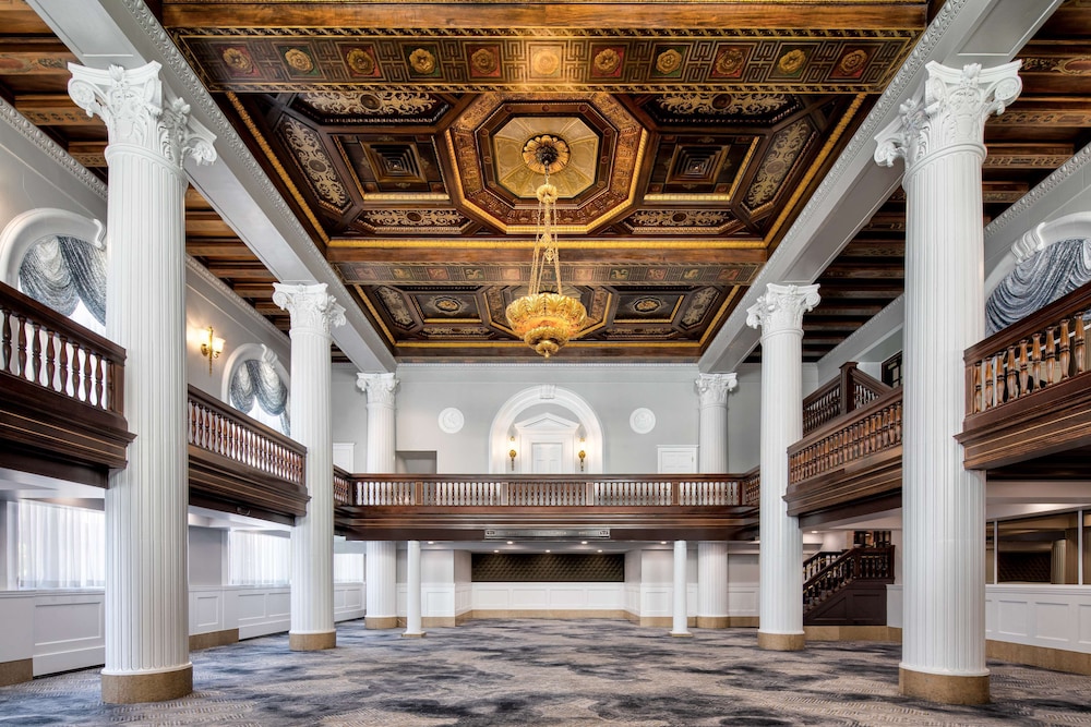 Amway Grand Plaza Curio Collection by Hilton - photo 89