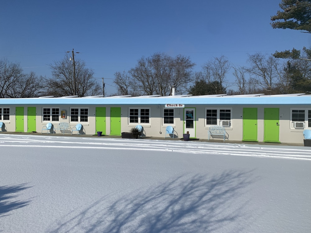 Yellow Springs Motel - photo 14