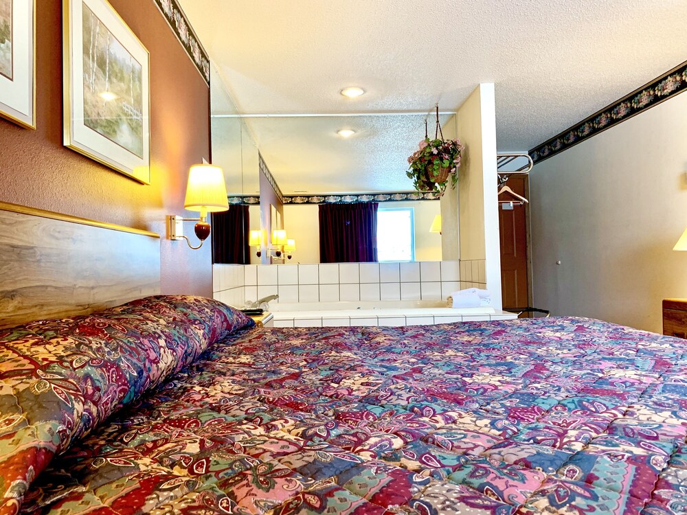 Countryside Motel - photo 8