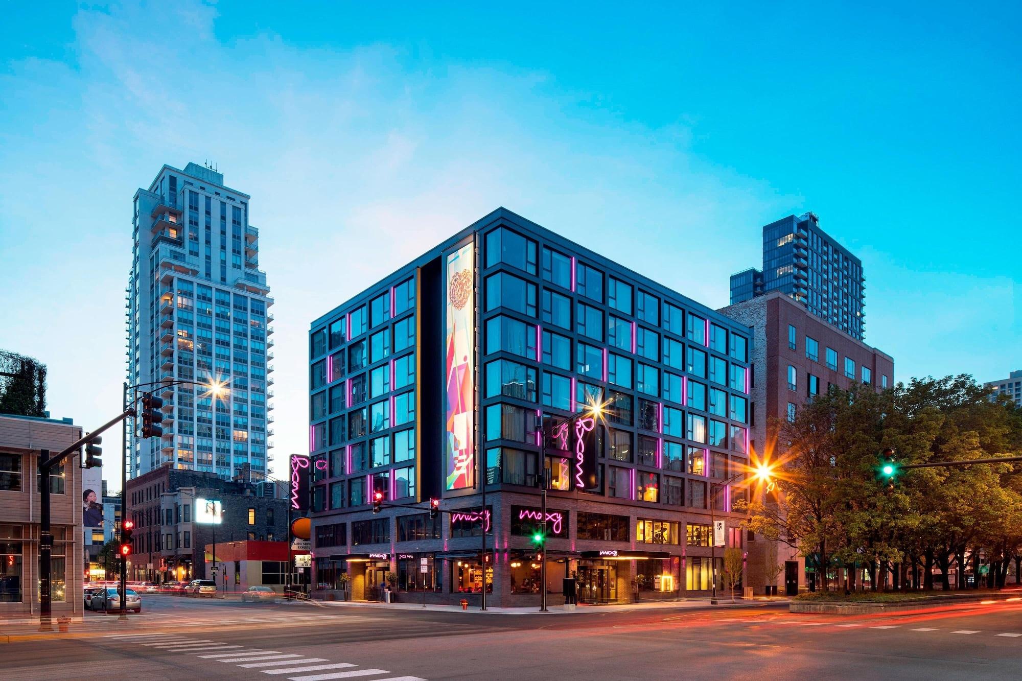 Moxy Chicago Downtown - photo 4