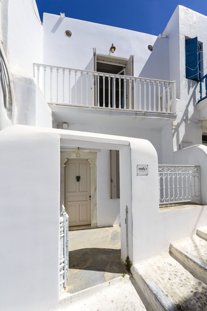 Sandy's House — 4-Star Luxury Hotel in Mykonos, Greece