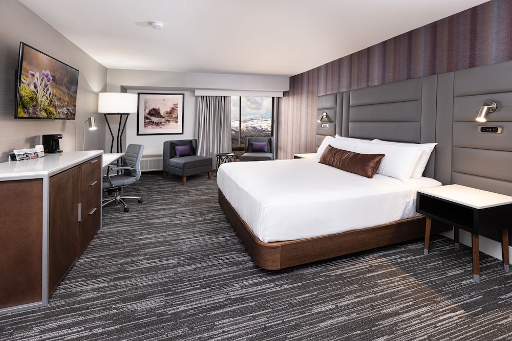 J Resort - carbon neutral hotel in Reno