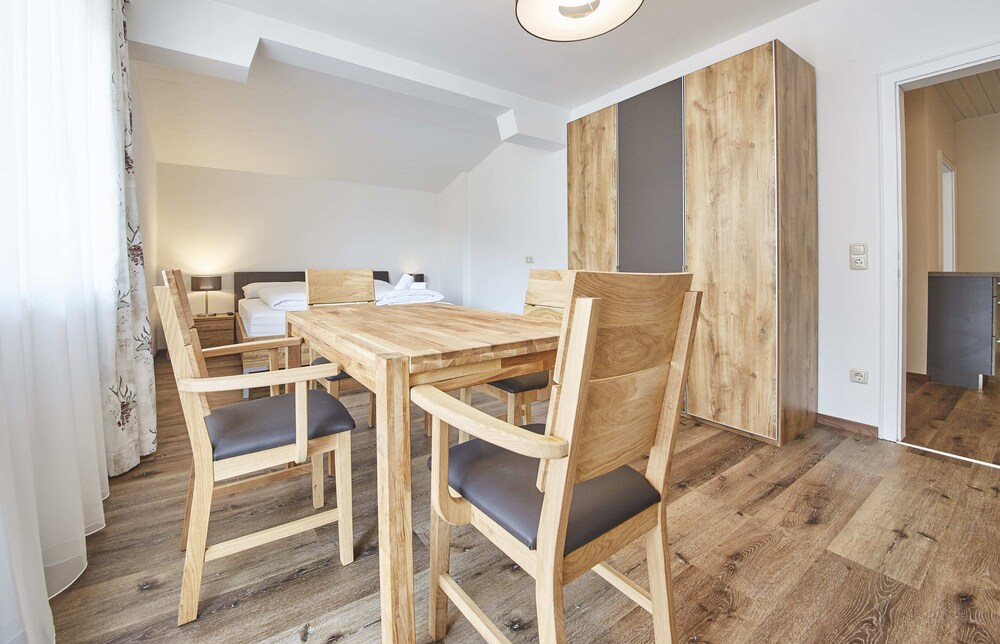 Appartements Haus Alexander — 4-Star Luxury Hotel in Saalbach, Austria