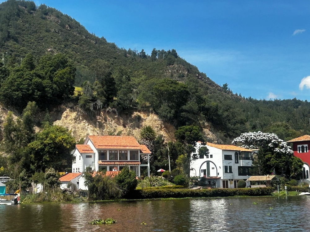 Aldea Fuquenense - carbon neutral hotel in Fuquene