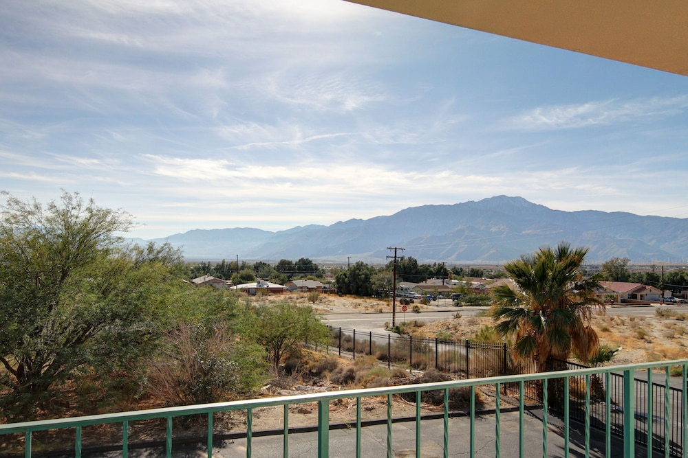 Desert Hot Springs Spa Hotel - photo 38