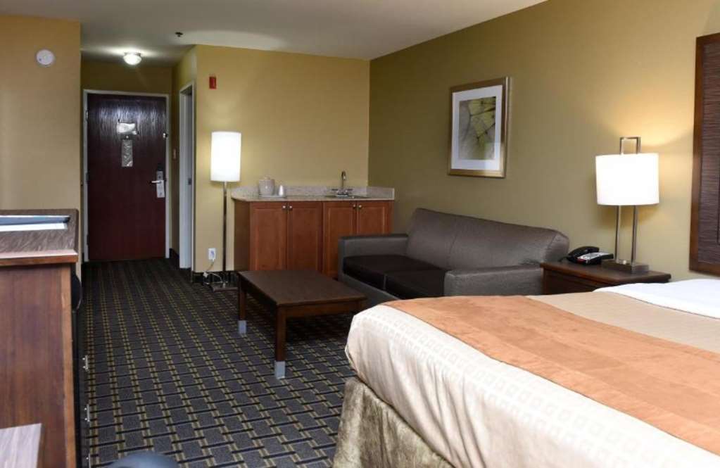 Best Western Zachary Inn - photo 13