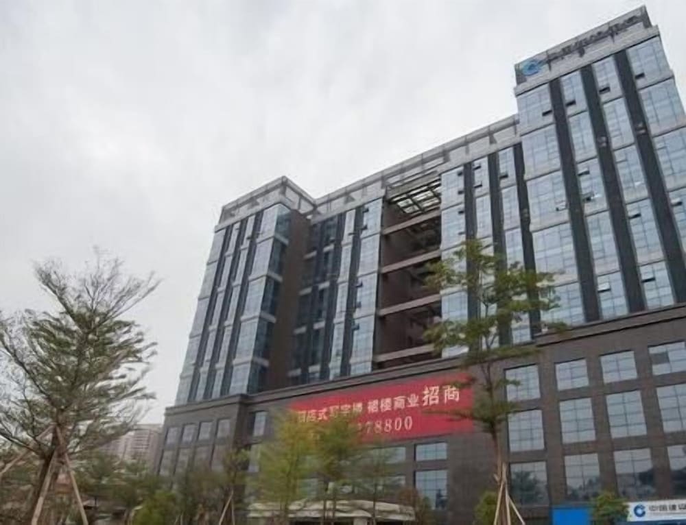 Phoenix Fountain Hotel — 4-Star Luxury Hotel in Dongguan, People's Republic of China