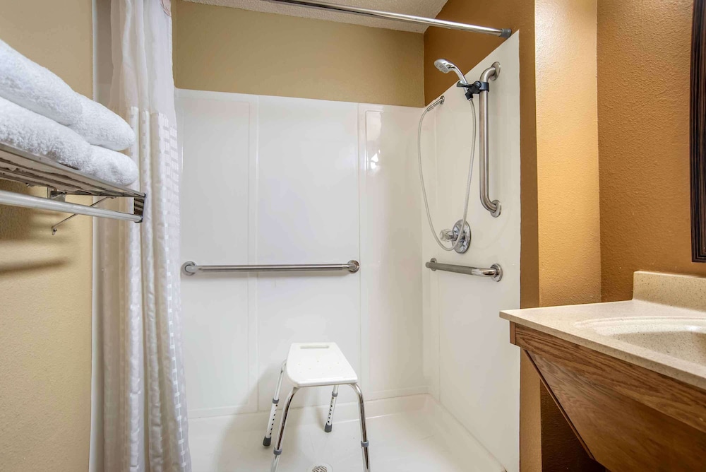 Suburban Studios Montgomery East I 85 - photo 17