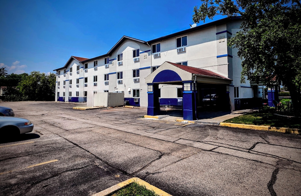 Rodeway Inn Waukegan Gurnee - photo 14