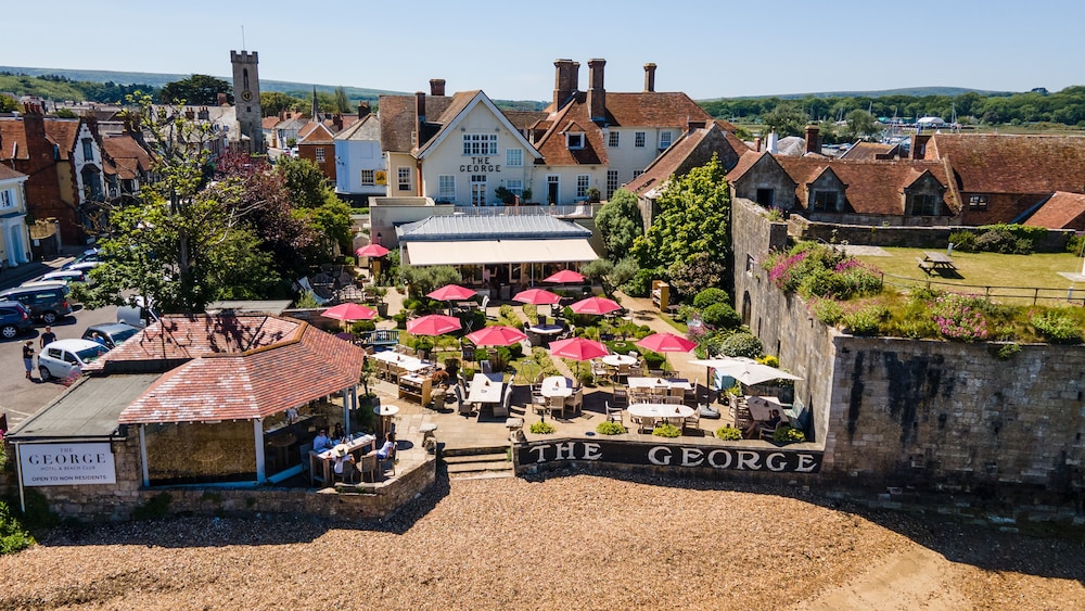 The George Hotel and Beach Club in Yarmouth, United Kingdom