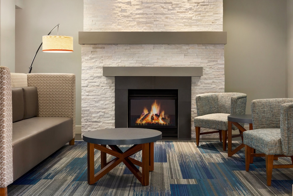 Holiday Inn Express & Suites Philadelphia Mt. Laurel by IHG - photo 4