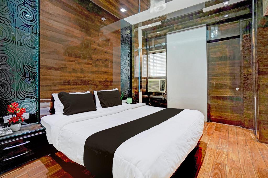 Hotel Shanti Kutir in Kanpur, India