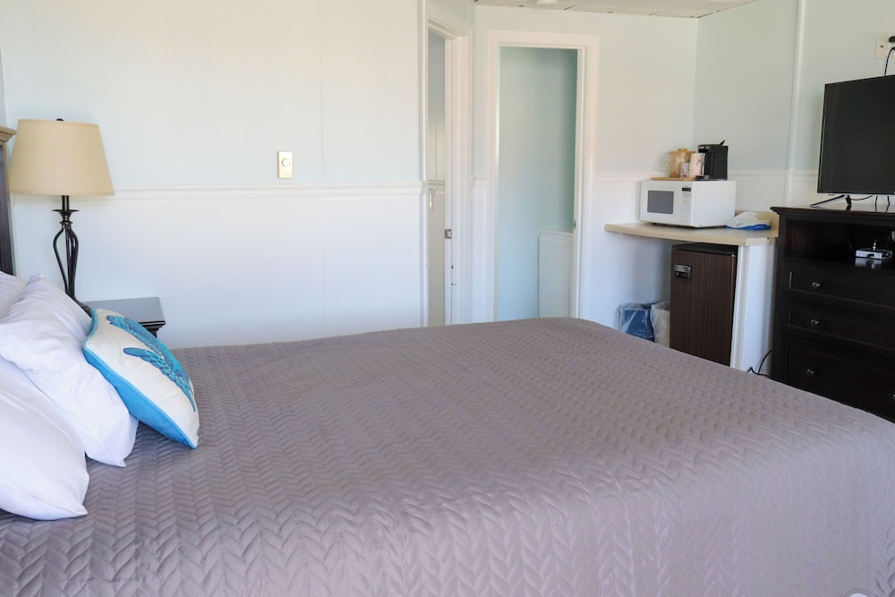 Mainsail Motel & Cottages - photo 6