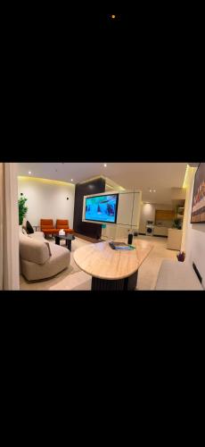Delux Apartment With A Hall And 3 Bedrooms Self Check In — 4-Star Luxury Hotel in Riyadh, Saudi Arabia