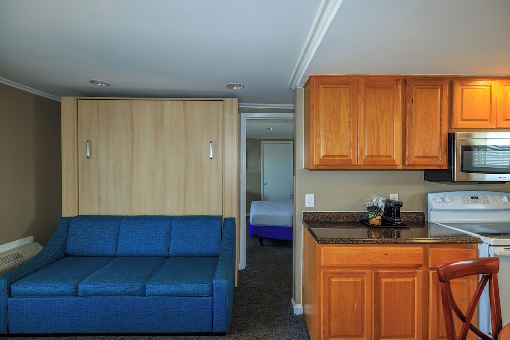 The White Sands Oceanfront Resort & Spa - photo 13