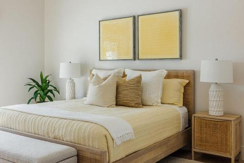 Riviera Lazy River Pool Pickleball Game Room in Bermuda Dunes, United States