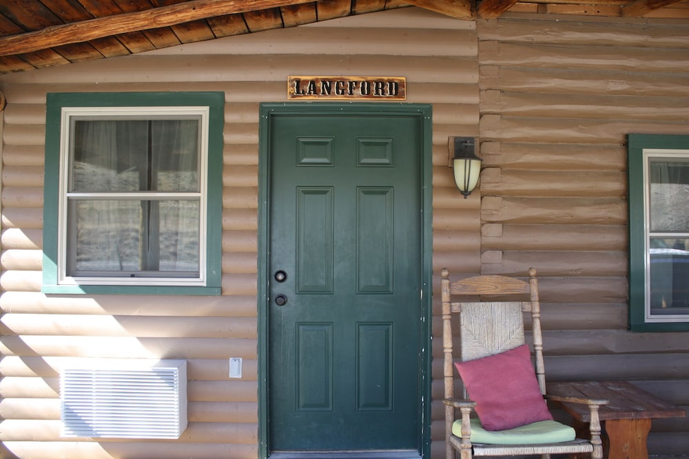 The Historic Wapiti Lodge - photo 62
