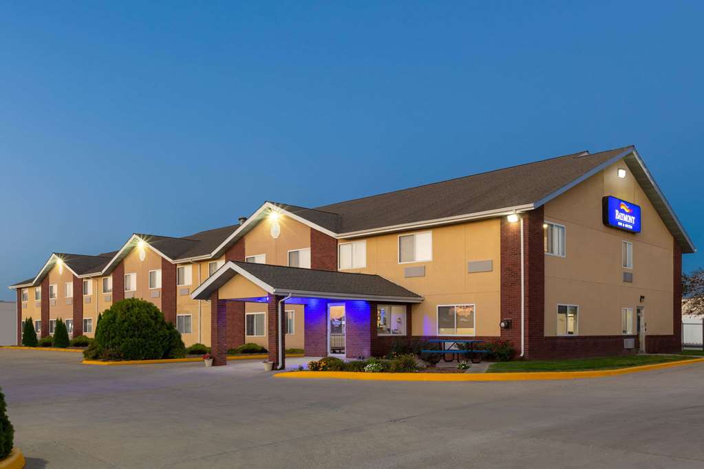 Baymont by Wyndham Fort Dodge - photo 2