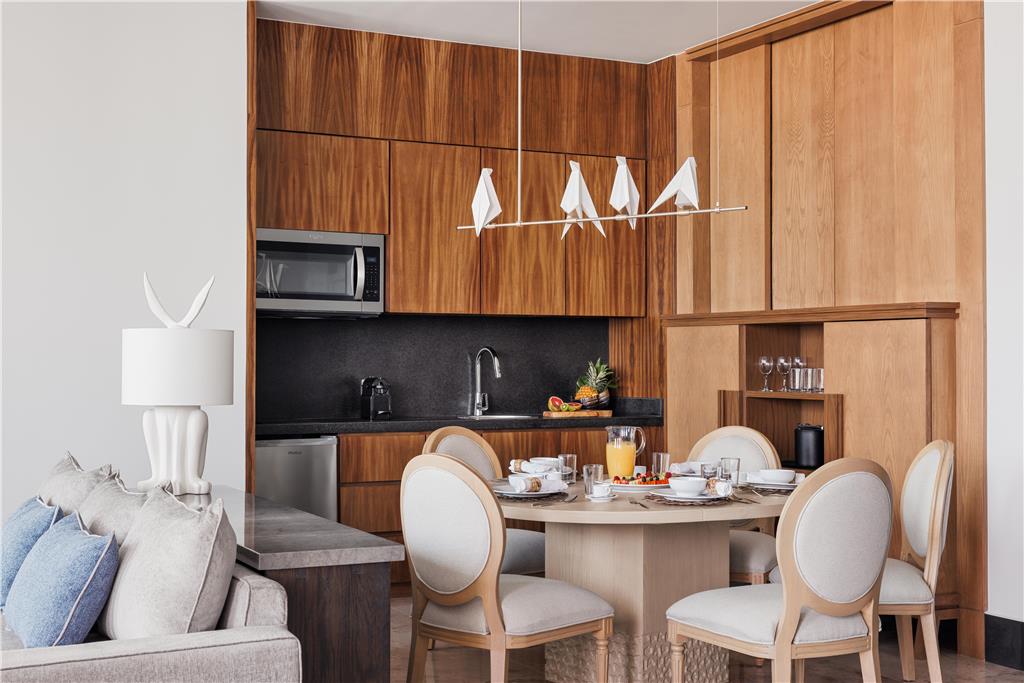 BON Park Hotel BedSuite Dining Kitchen