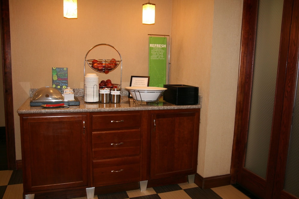 Hampton Inn Pine Grove - photo 55