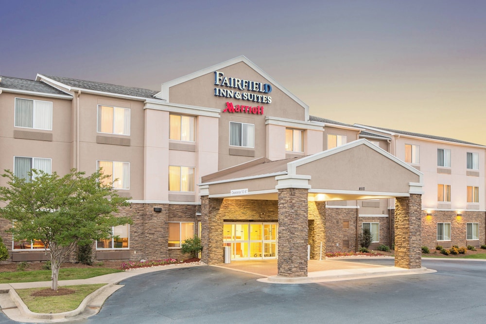 Fairfield Inn & Suites by Marriott Columbus in Columbus, United States
