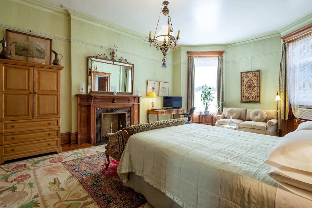 Suites in a Manhattan Mansion - photo 7