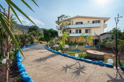 Atelier sul Mare Suite d'Autore — 4-Star Luxury Hotel in Reitano, Italy