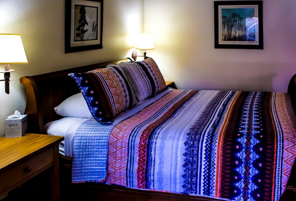 Los Gatos Garden Inn Hotel - photo 8