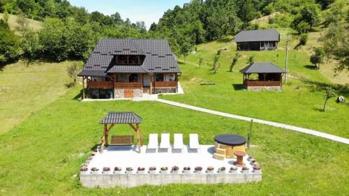 Pensiunea Ancuta din Botiza — 4-Star Luxury Hotel in Botiza, Romania