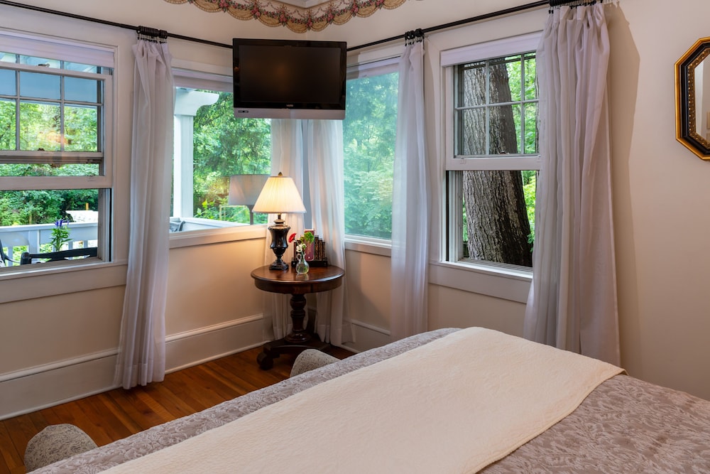 Abbington Green Bed & Breakfast Inn - photo 22