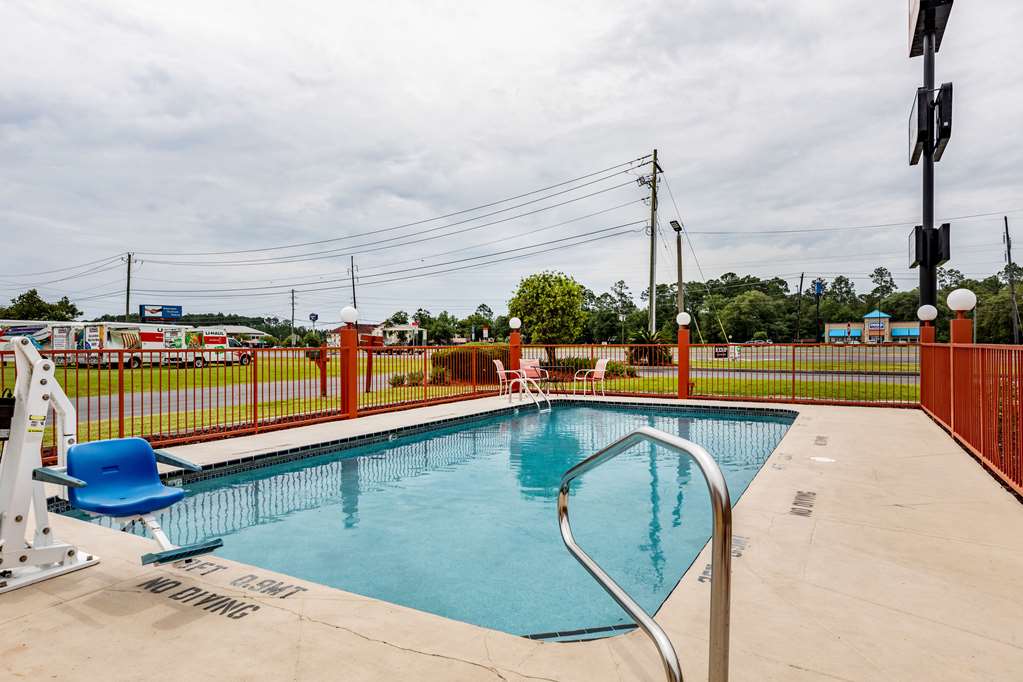 Econo Lodge Kingsland - photo 17