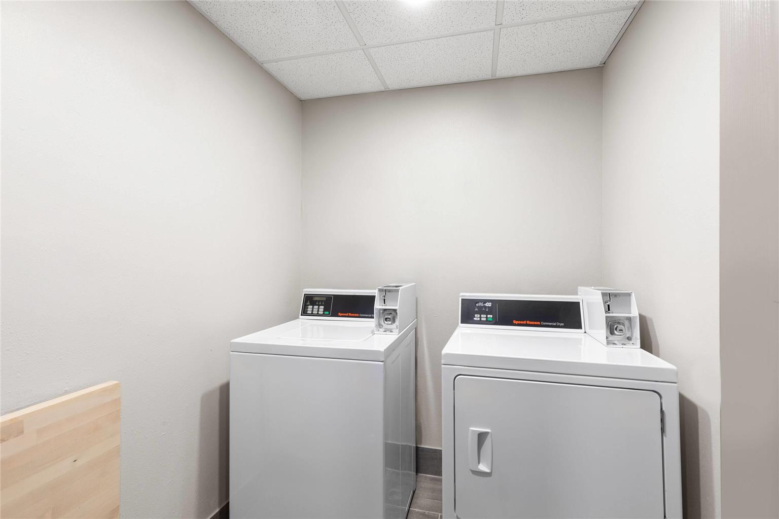 La Quinta Inn & Suites by Wyndham Atlanta Roswell - photo 34