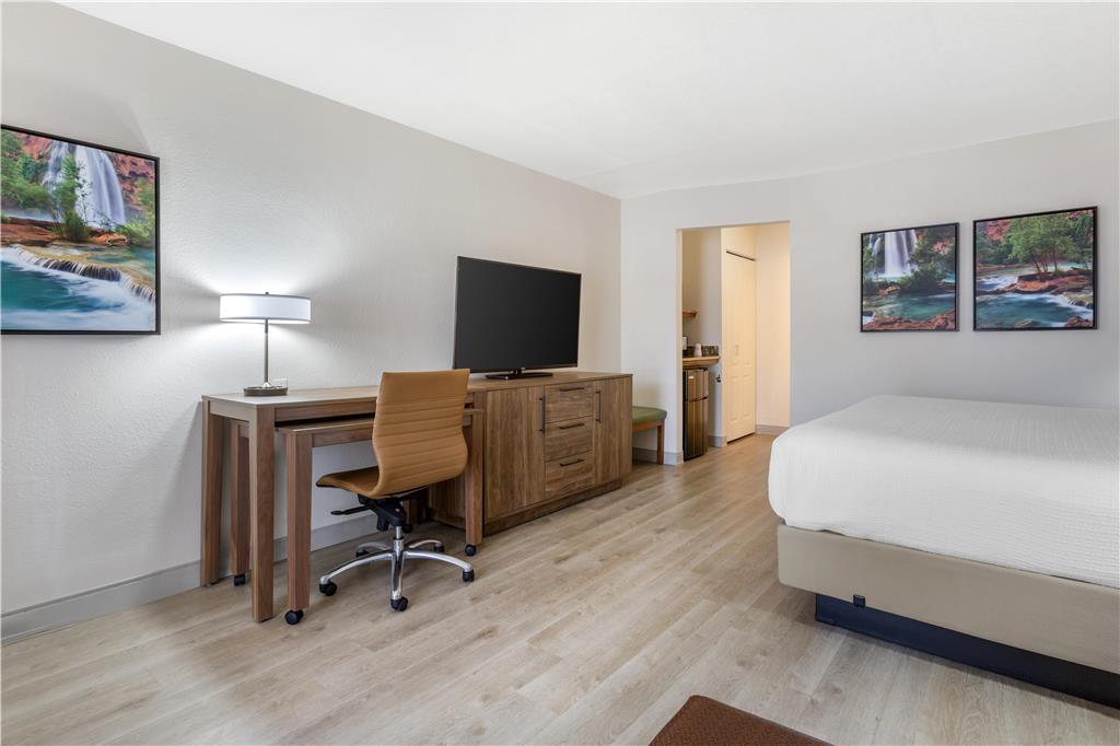 Best Western Plus A Wayfarer's Inn And Suites - photo 28