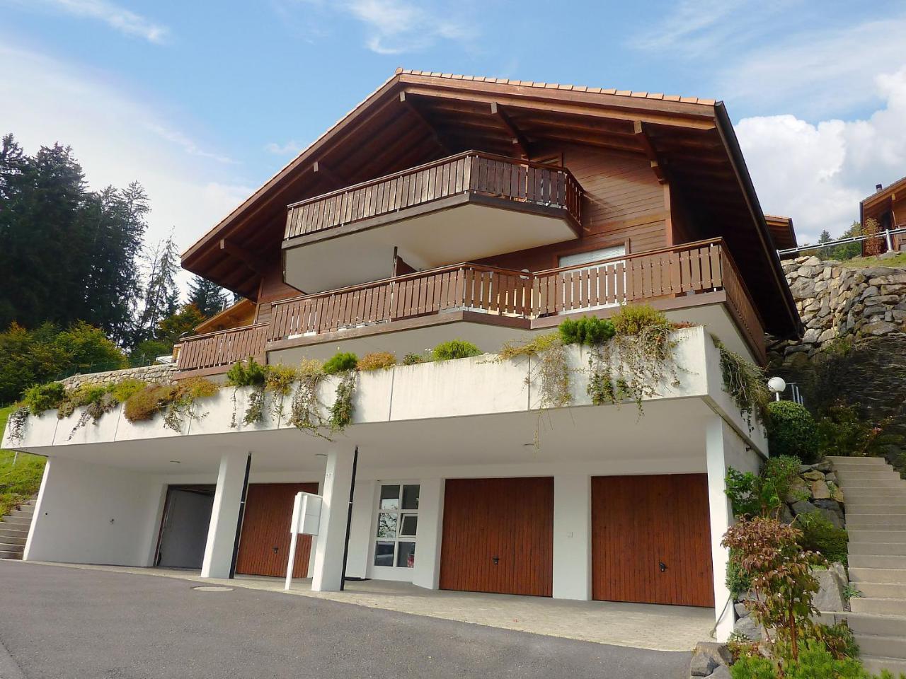Apartment Berg Seeblick by Interhome — 4-Star Luxury Hotel in Beatenberg, Switzerland