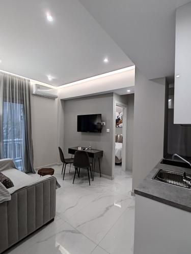 M10 Central Apartments Alexandroupolis — 4-Star Luxury Hotel in Alexandroupoli, Greece